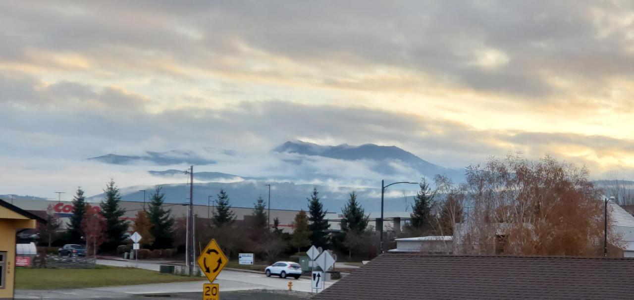 Olympic View Inn Sequim Exteriér fotografie
